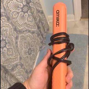 Amika Flat Iron -fabfitfun